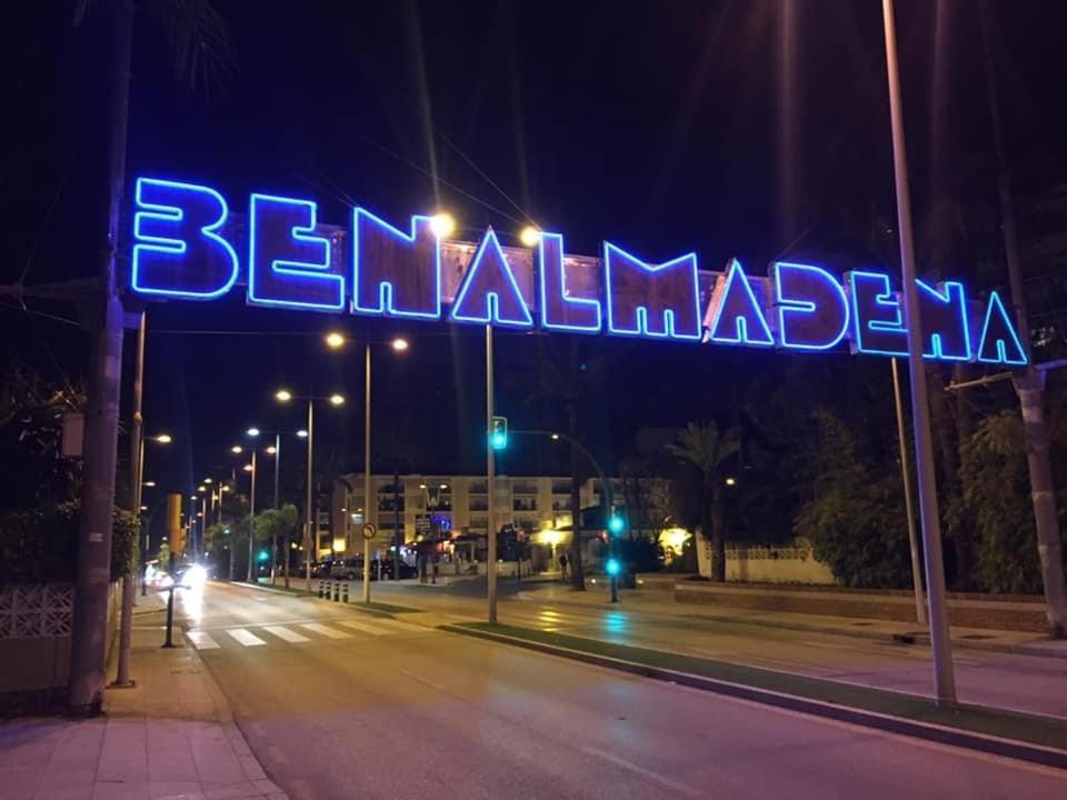شقة Apartamento Benalmadena Puerto Marina المظهر الخارجي الصورة
