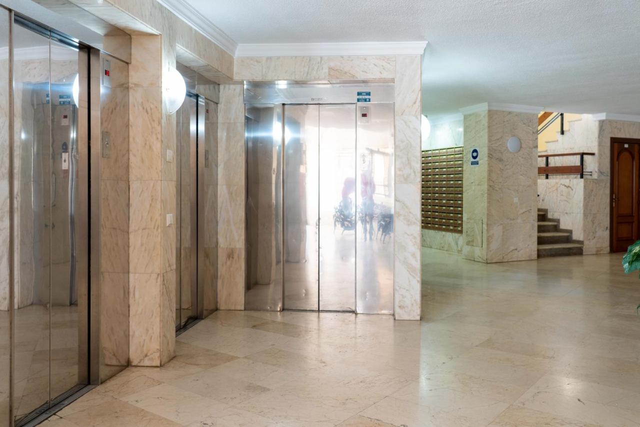 شقة Apartamento Benalmadena Puerto Marina المظهر الخارجي الصورة