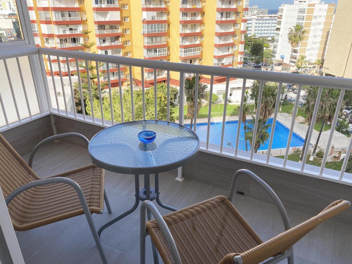 شقة Apartamento Benalmadena Puerto Marina المظهر الخارجي الصورة