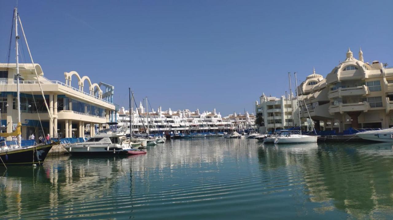 شقة Apartamento Benalmadena Puerto Marina المظهر الخارجي الصورة