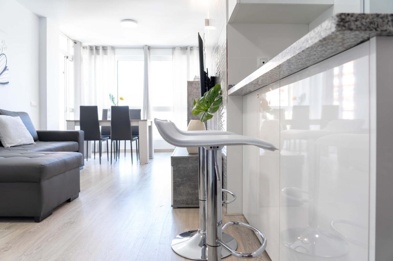 شقة Apartamento Benalmadena Puerto Marina المظهر الخارجي الصورة