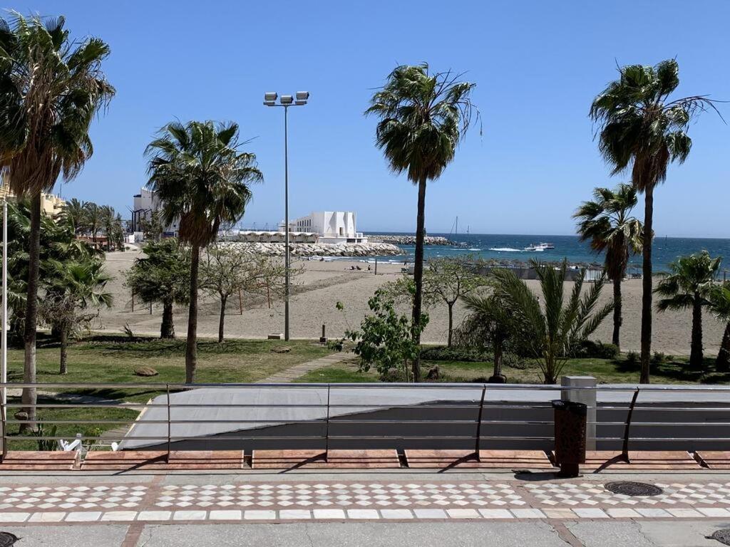 شقة Apartamento Benalmadena Puerto Marina المظهر الخارجي الصورة